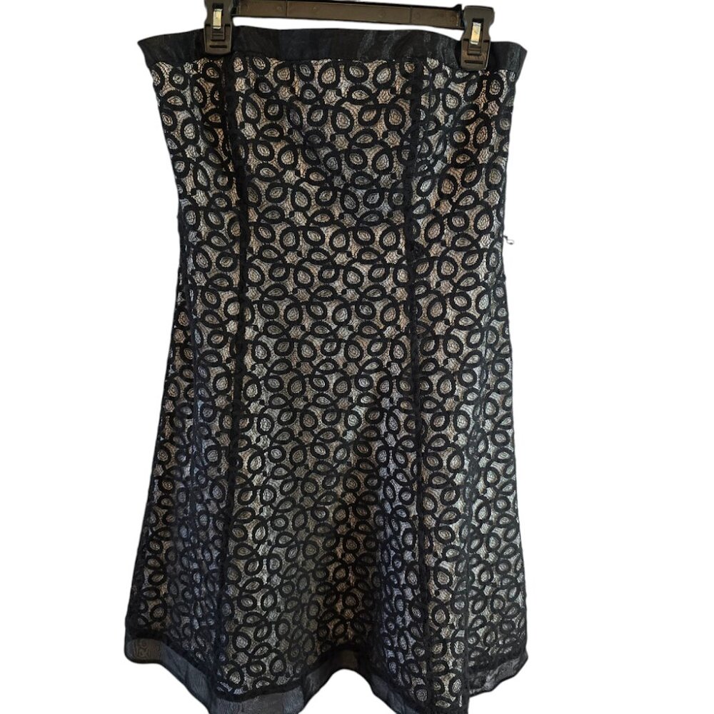 WHITE HOUSE BLACK MARKET COCKTAIL DRESS SIZE 10 BLACK WHITE FITTED EVENING LACE